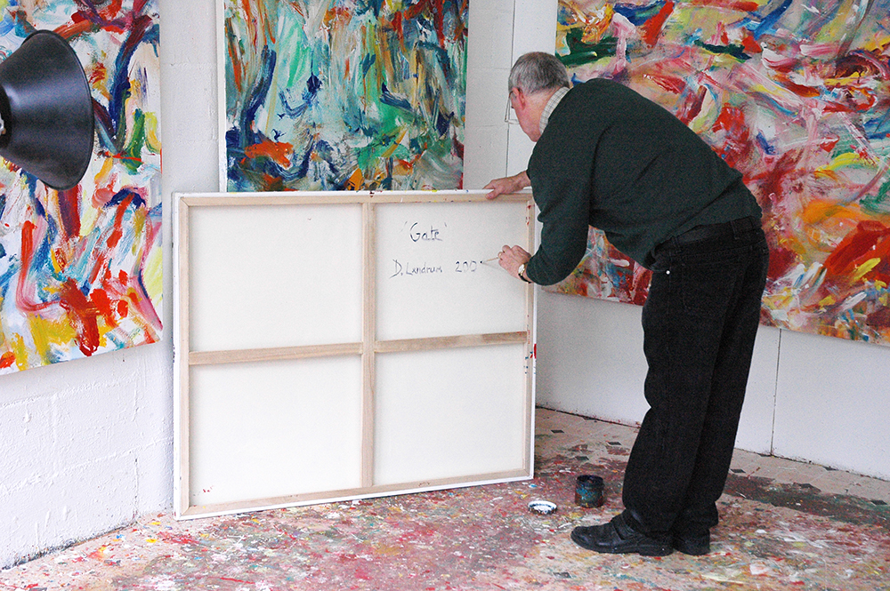 David Lendrum, Studio 2007 Signing a picture